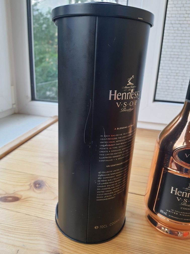 Тубус з пляшкою з під Hennessy Хенеси