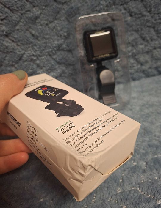 Mozos Tuner Pro stroik do instrumentów strunowych