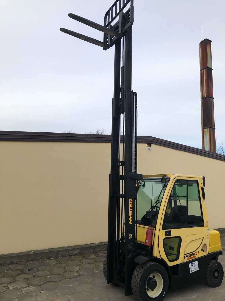 Wózek widłowy diesel Hyster H2.5FT, triplex, 2016r.