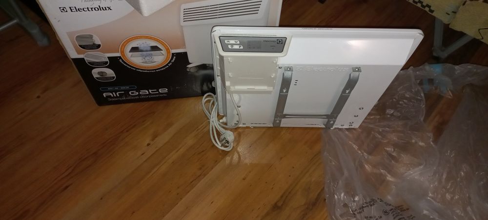 Конвектор Electrolux ECH/AG-  500 EF, відмінний стан