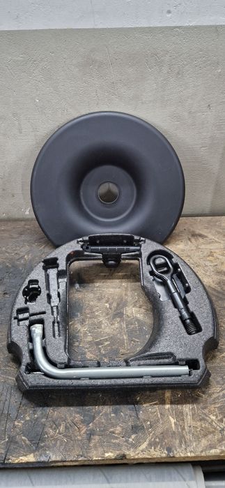 Wyposażenie kola zapasowego audi a6 c7 4g