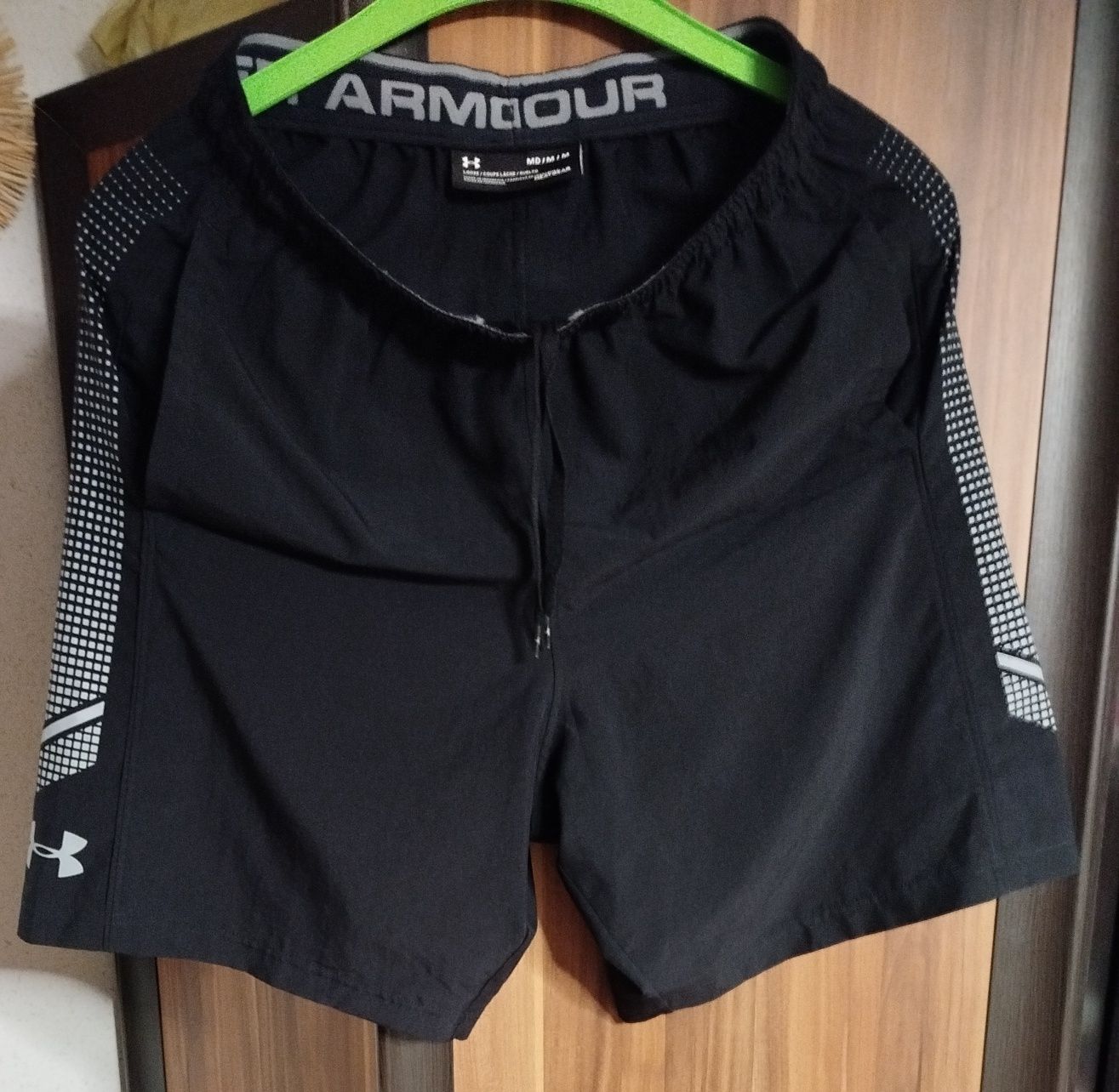 Spodenki krótkie męskie Under Armour rozmiar M stan idealny