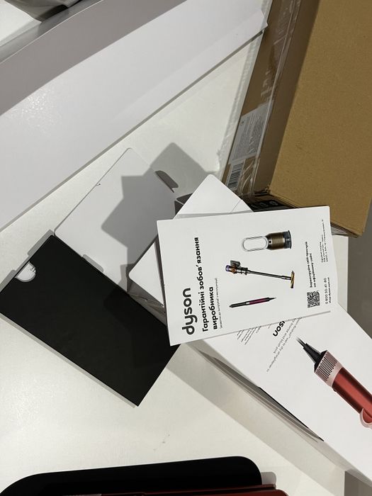 НОВИЙ Вирівнювач волосся Dyson HT01 Airstrait
