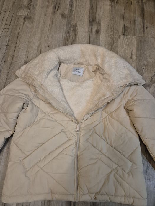 Тепла куртка на осінь / зиму