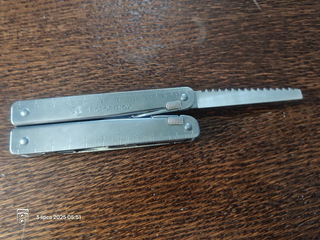 Multitool scyzoryk Victorinox Swisstool