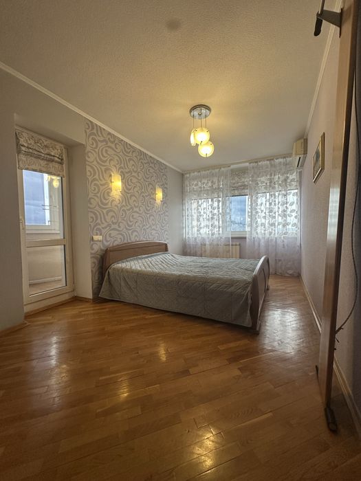 Володимира Івасюка 64/56 , Оболонь, Героїв Дніпра,