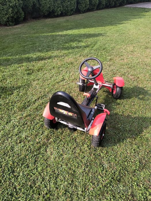 Gokart na pedały dla dziecka, pompowane koła