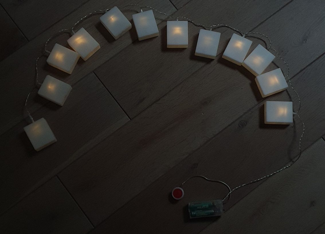 śwaitełka, łańcuszek z tabliczkami LED