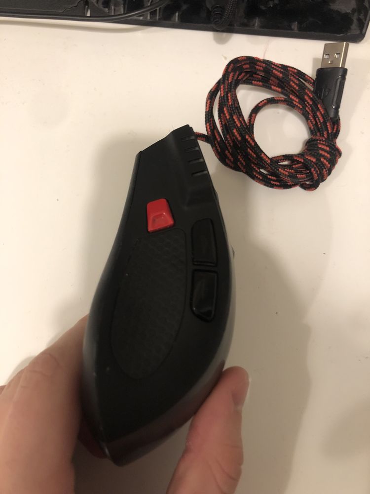 Myszka Genesis Xenon 210