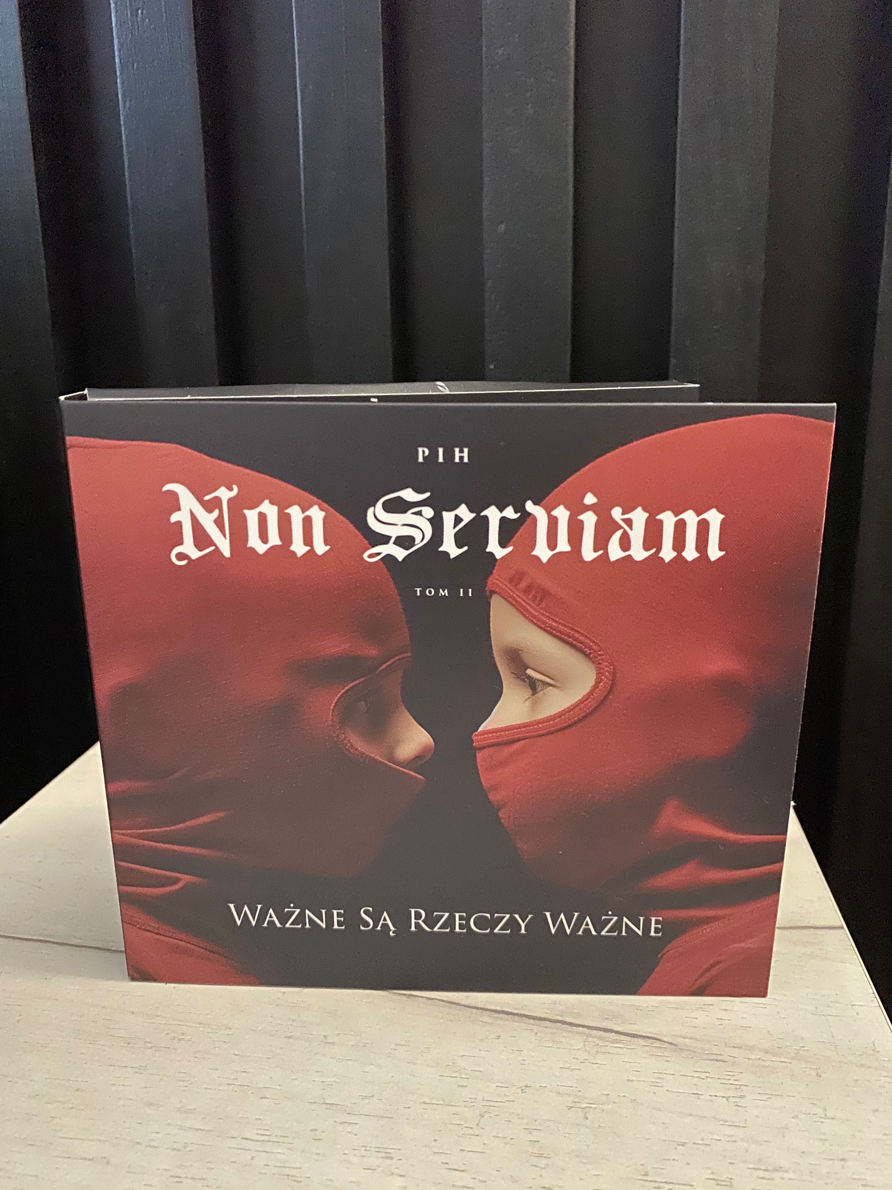 Pih Non Serviam II 2 płyta preorder naklejki plakat