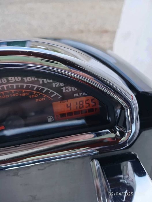 Suzuki Intruder M800 troco mota crossover ou trail.