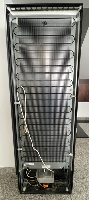 Refrigerador de garrafas (balay)
