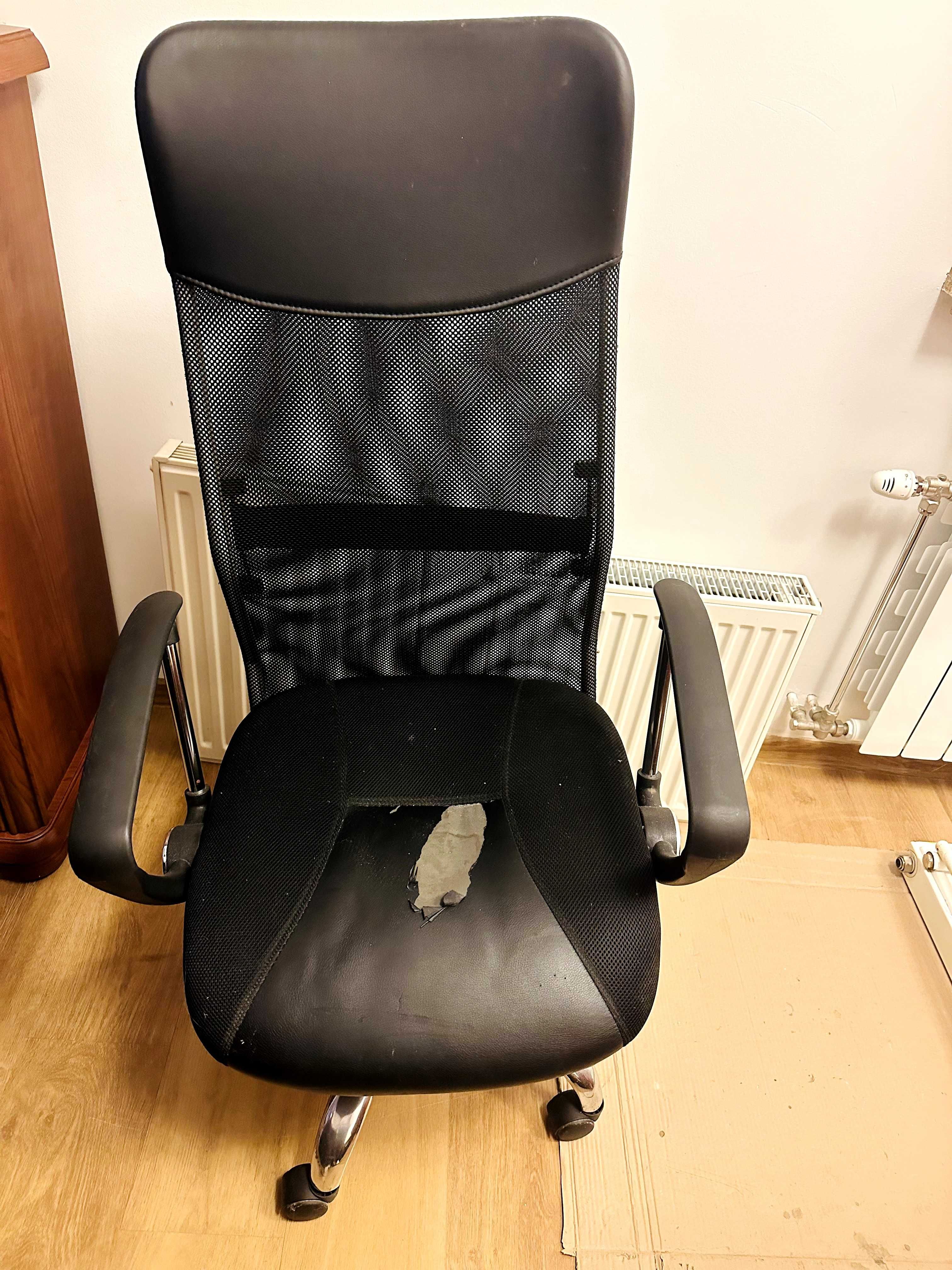 uszkodzone krzeslo biurowe