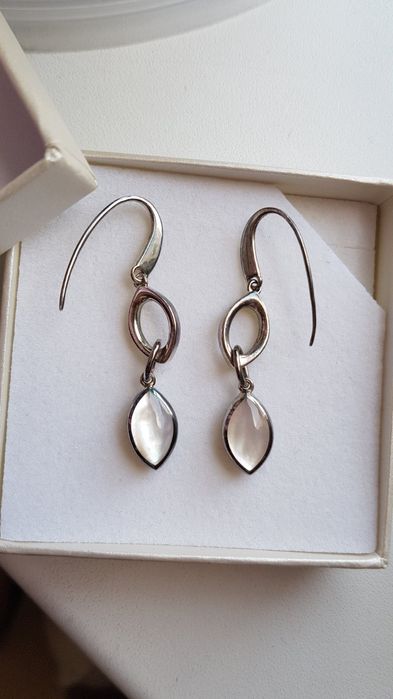 Серебрянные серьги с камнем 925 пробы azendi