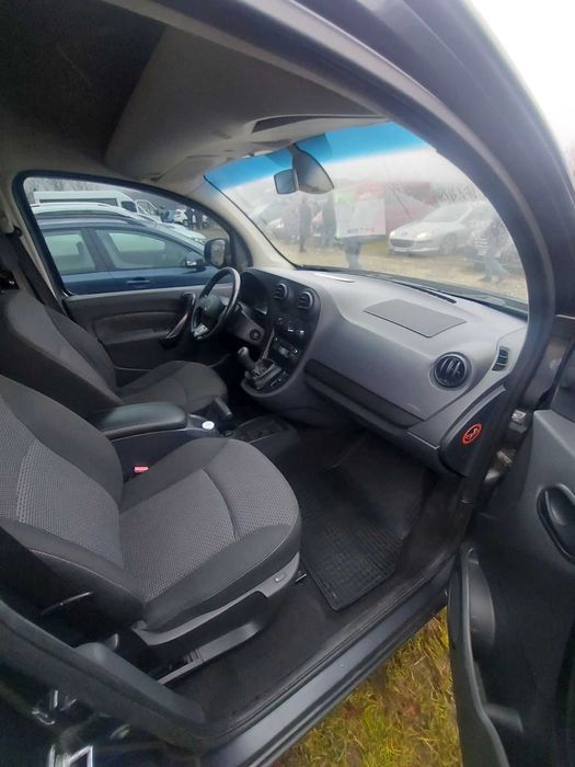 Продається гарний доглянутий автомобіль