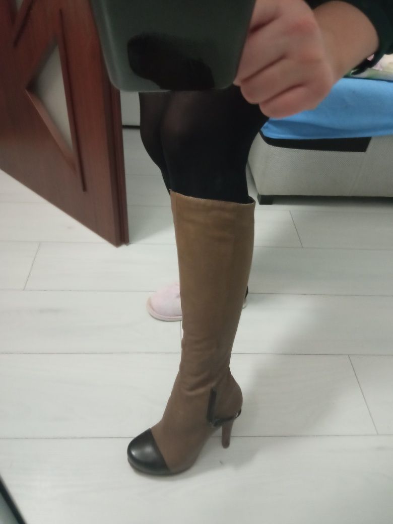 Piękne kozaki rozm. 38