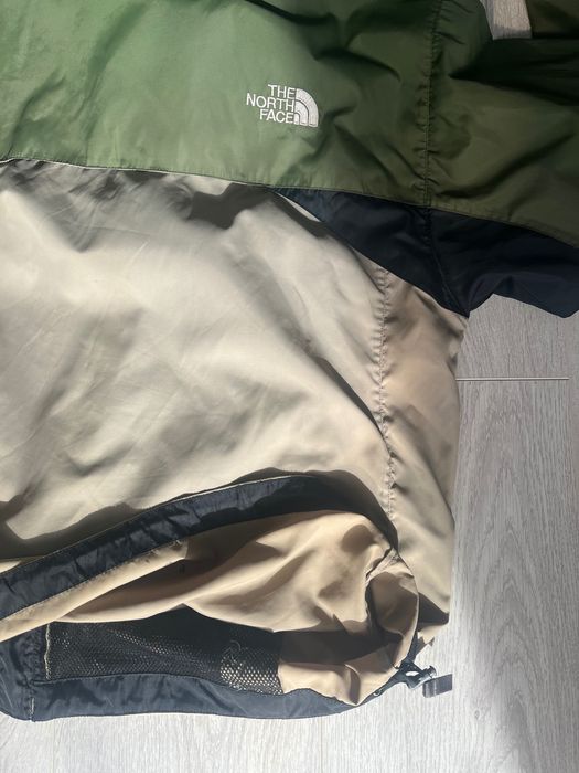 The North Face вітровка