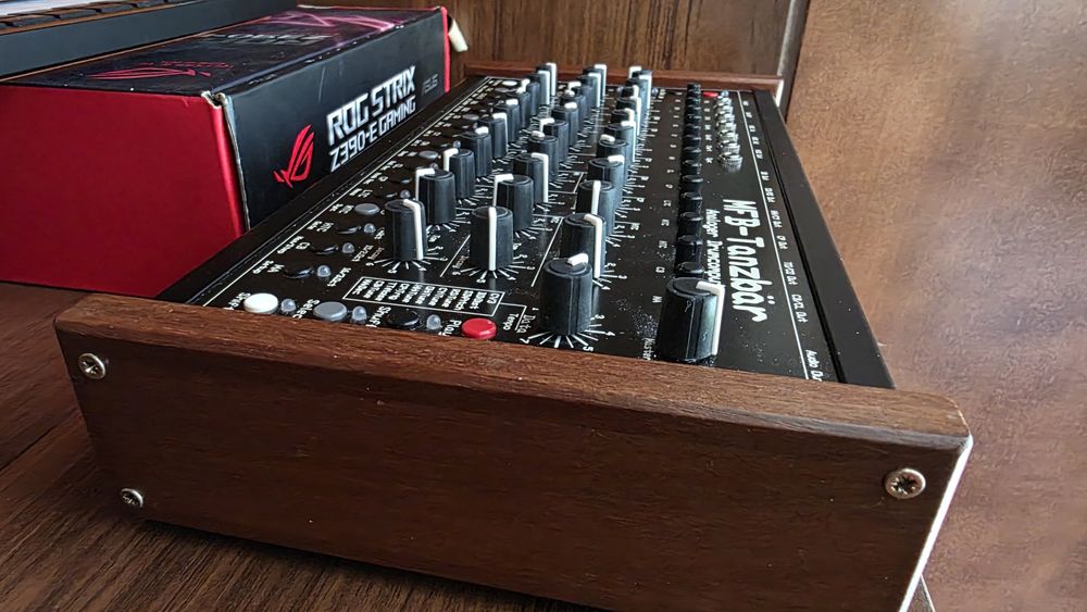 MFB Tanzbar 1 Analog Drum machine
