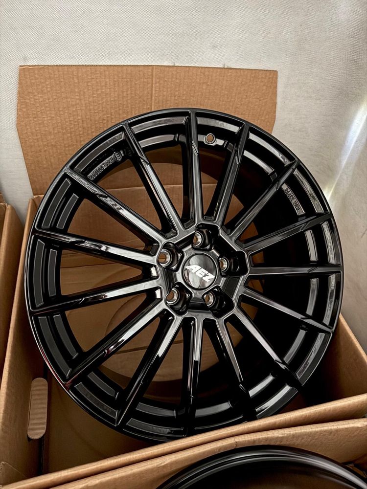 NOWE alufelgi 19” 5x114,3 TESLA Model 3 Model Y Roadster