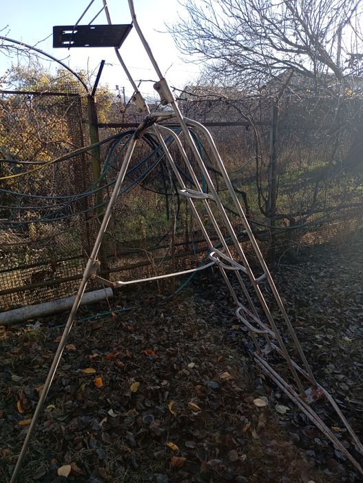 Стремянка садовая аллюминивая.