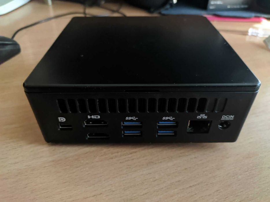 Мини-ПК NUC  Intel Core i5 1135G7 256 MB SSD  512 Gb  SATA / 16 GB RAM