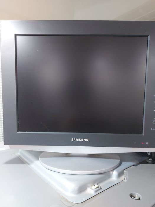 Телевізор Samsung на кухню