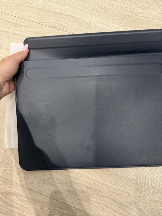 Кожаный чехол на макбук