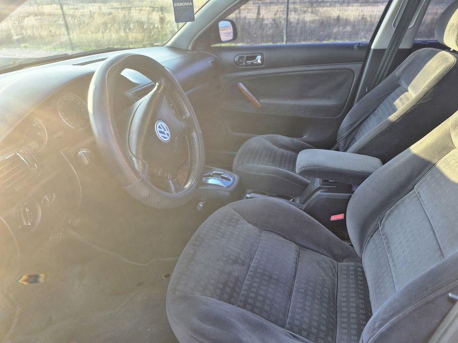 Продам власний автомобіль Volkswagen Passat B5+