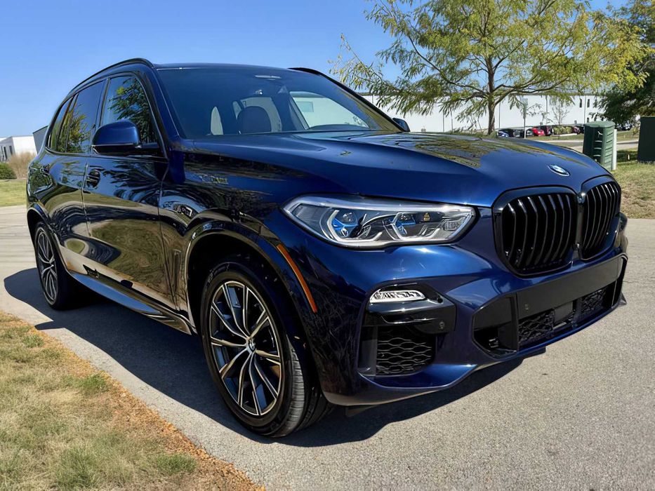 BMW X5 M50i      2021