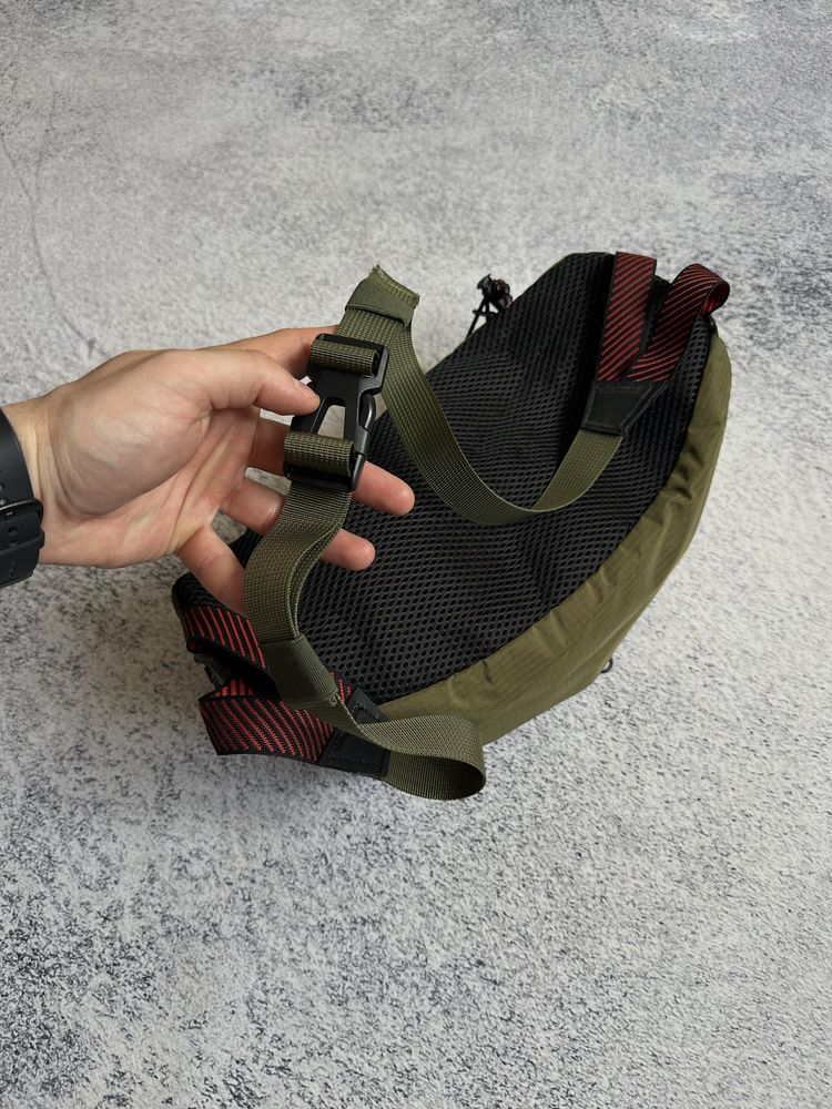 Бананка Klattermusen 4L Хакі кольору