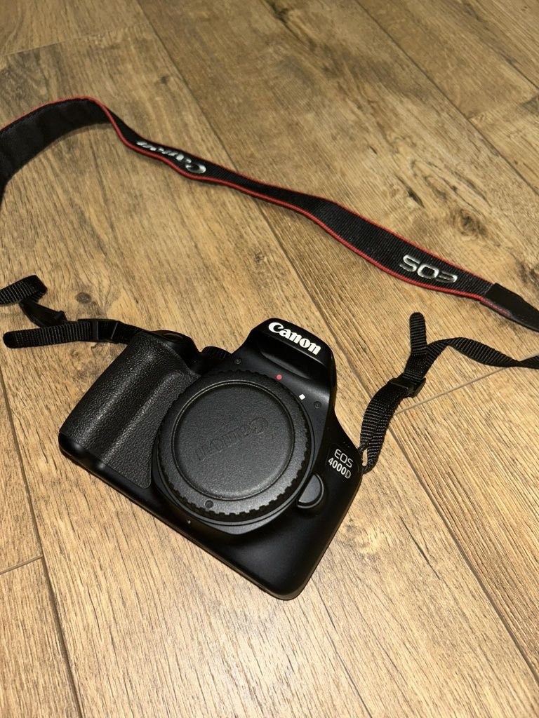 Lustrzanka Canon 4000D