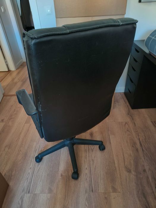 Vende-se cadeira de escritório