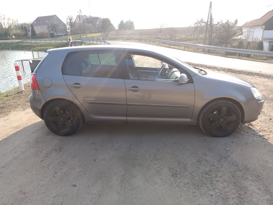 Volkswagen Golf V united 1.4 MPI 2008r.