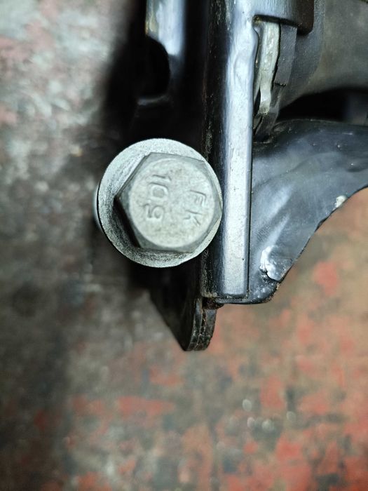 Продам верхню опору двигуна меган 2 1.6 бензин