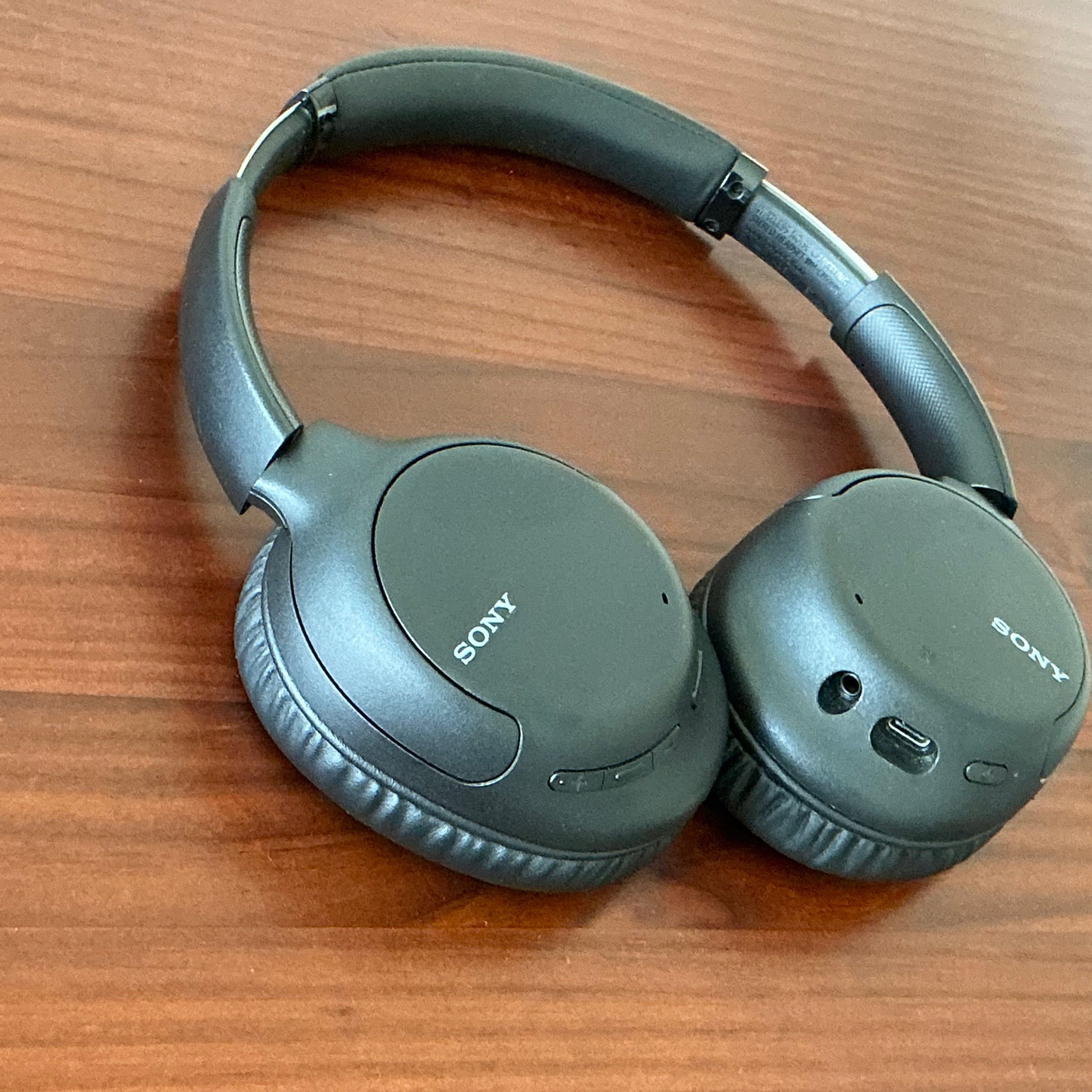 Como novos! SONY WH-CH710N Bluetooth Noise Cancelling com IA