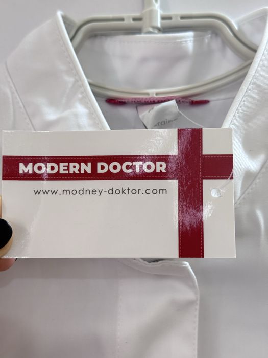 Нові медичні халати , не одягнені ні одного разу , в розмірі 40-42