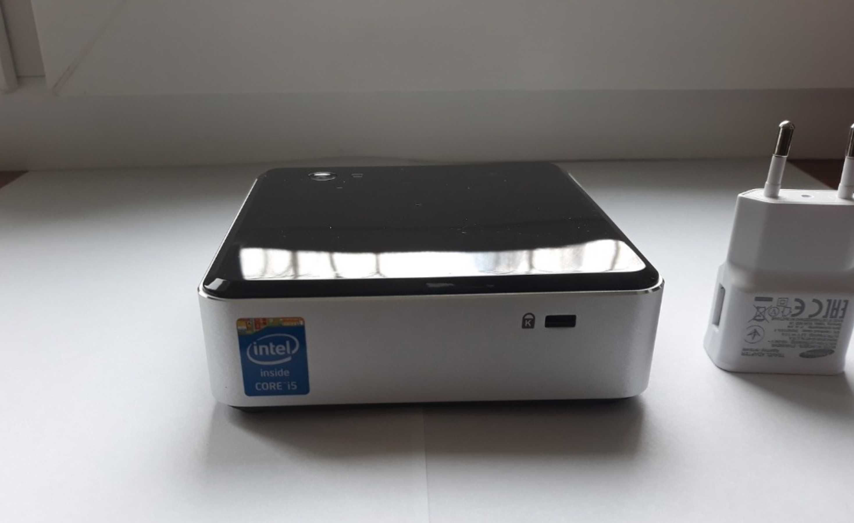 Intel NUC i5 5250 RAM 8 GB dysk SSD 128GB