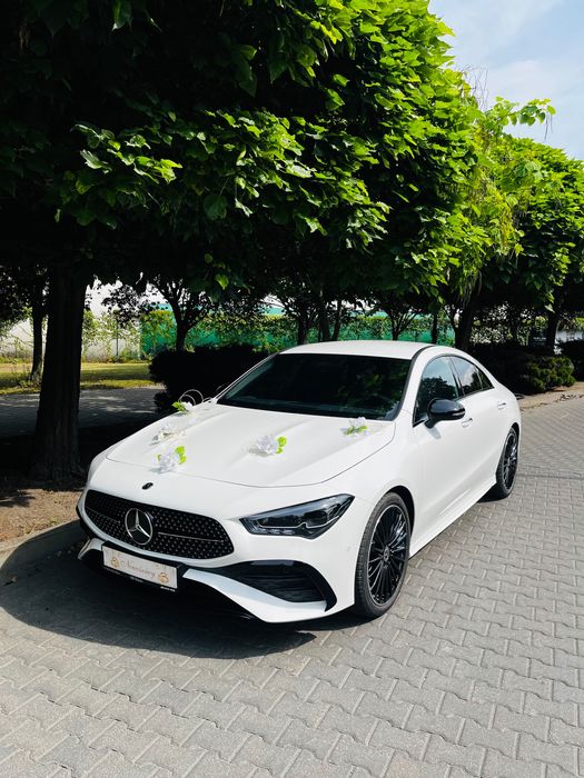 Auto do ślubu Mercedes Benz cla - biały i grafitowy