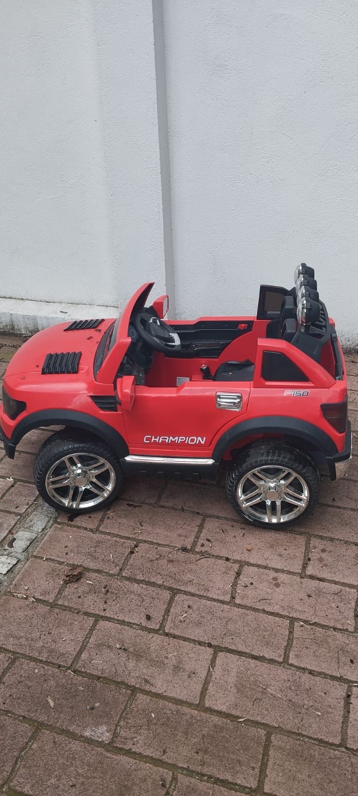 samochodek na akumulatorze
