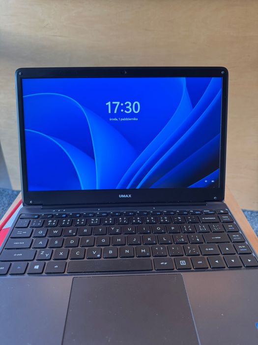 Laptop UMAX 128gb