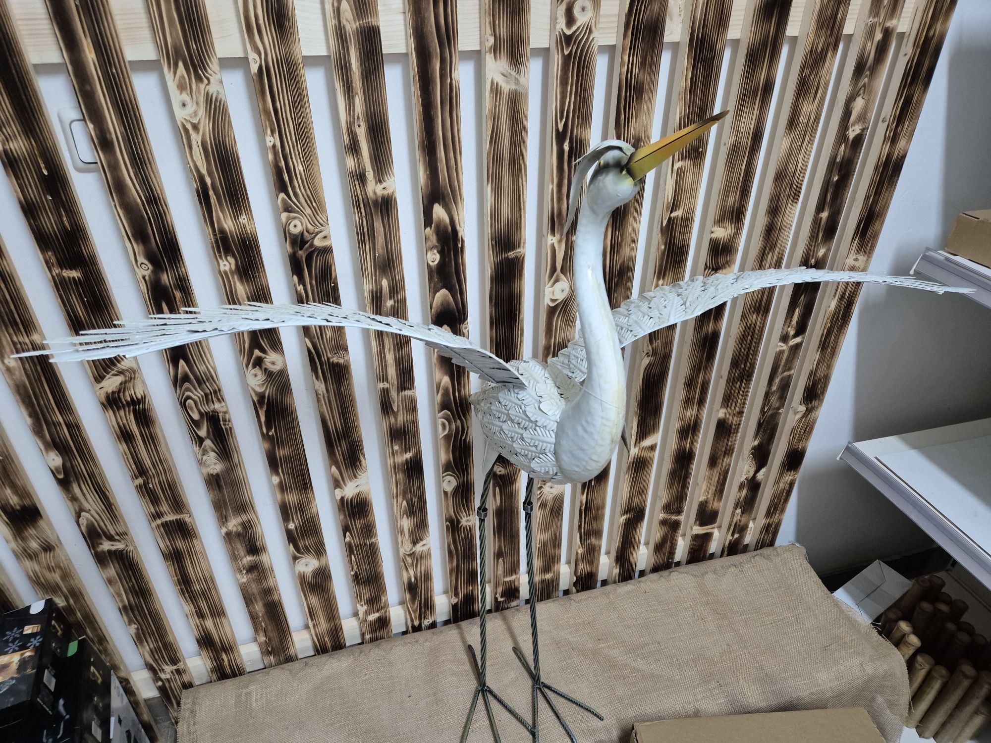 Żuraw figurka duża metalowa 117 h cm