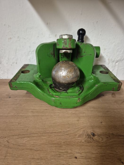 Zaczep kulowy K 80 John Deere