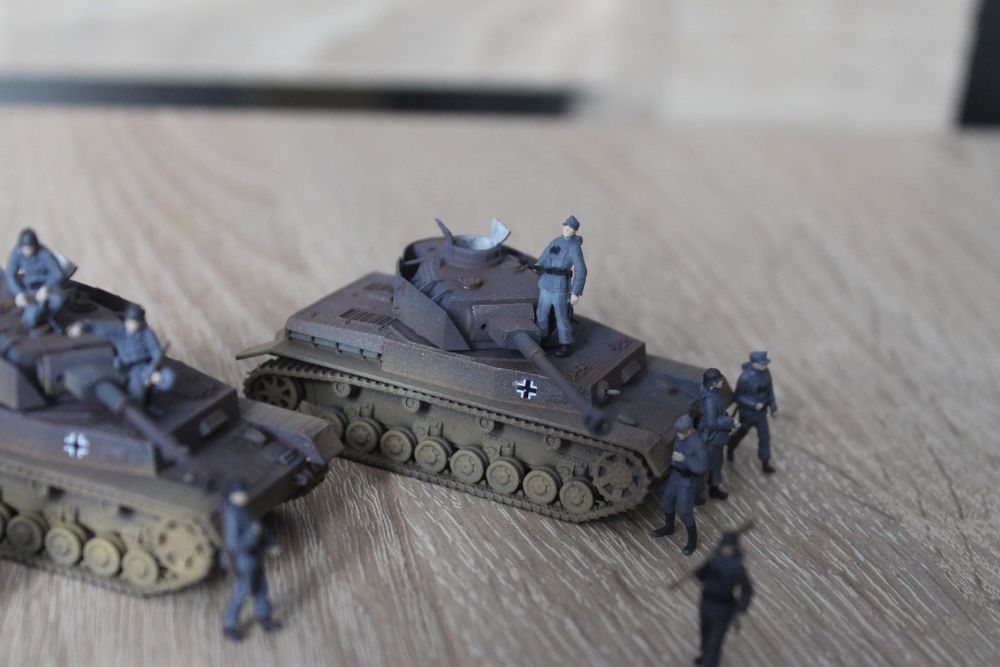 Czołg  Panzerkampfwagen IV (PzKpfw IV) ausf B i G. Skala H0