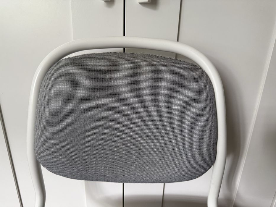 krzesło do biurka dla dzieci Ikea