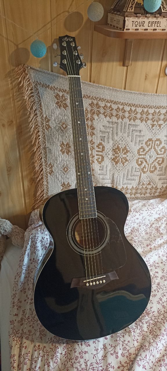 Gitara klasyczna aris