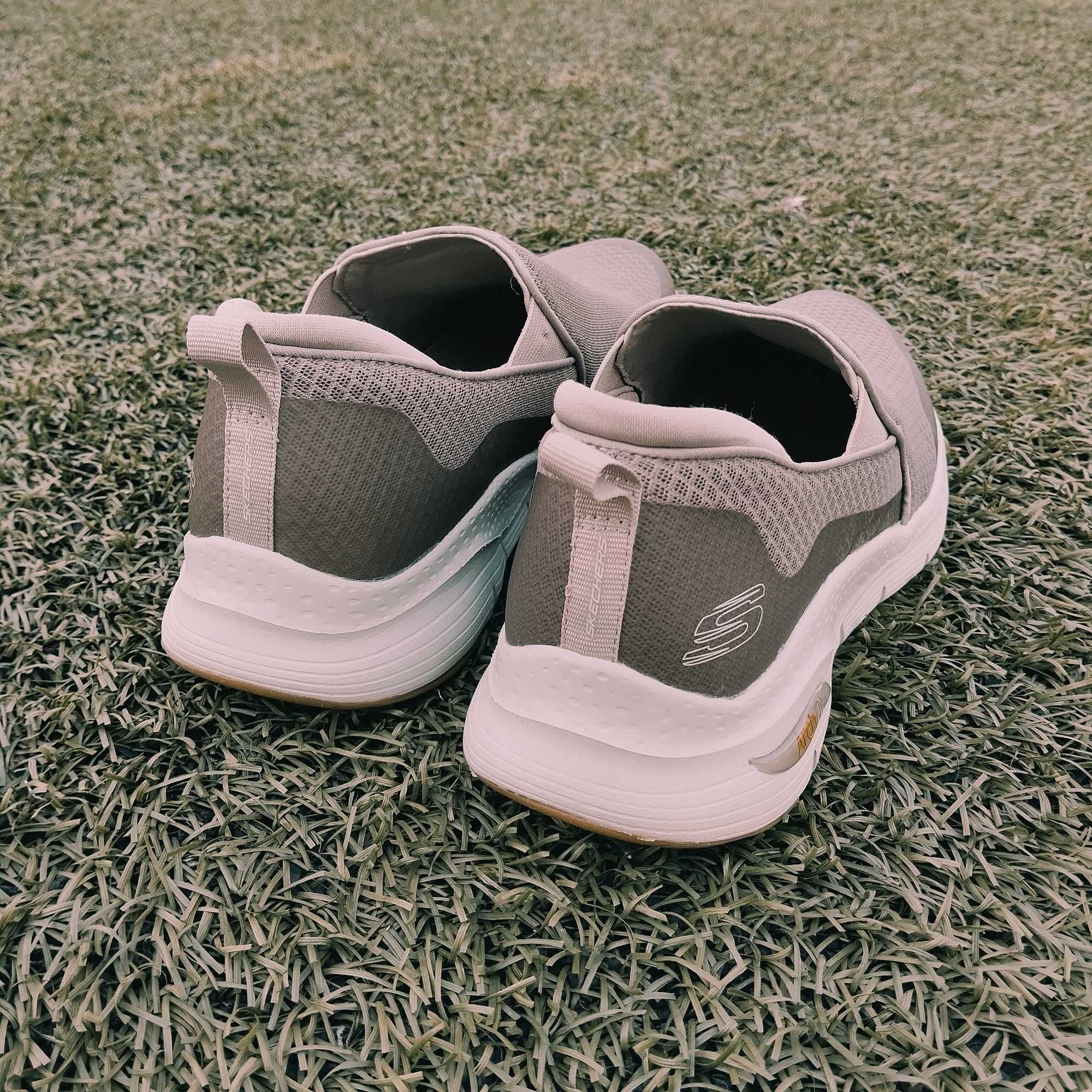Мужские кроссовки, слипоны Skechers Arch Fit - Banlin