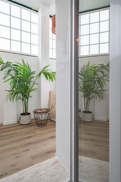 Arrenda-se T2 em Campolide totalmente remodelado