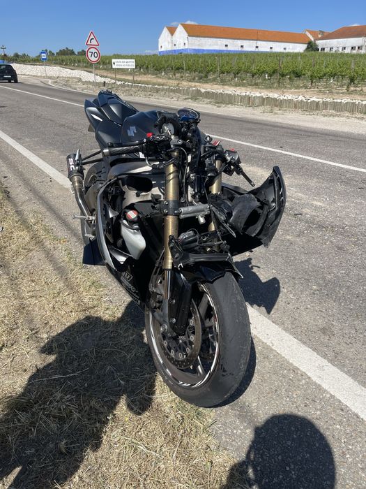 Gsxr 1000 acidentada