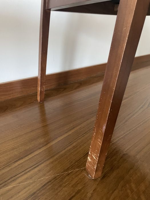 4 cadeiras madeira (designer)