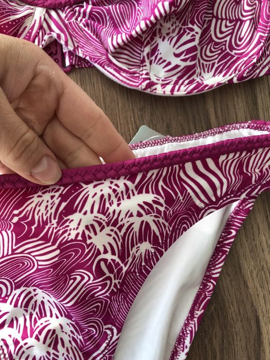 Strój nowy r.M 70D fuksjowo - biały